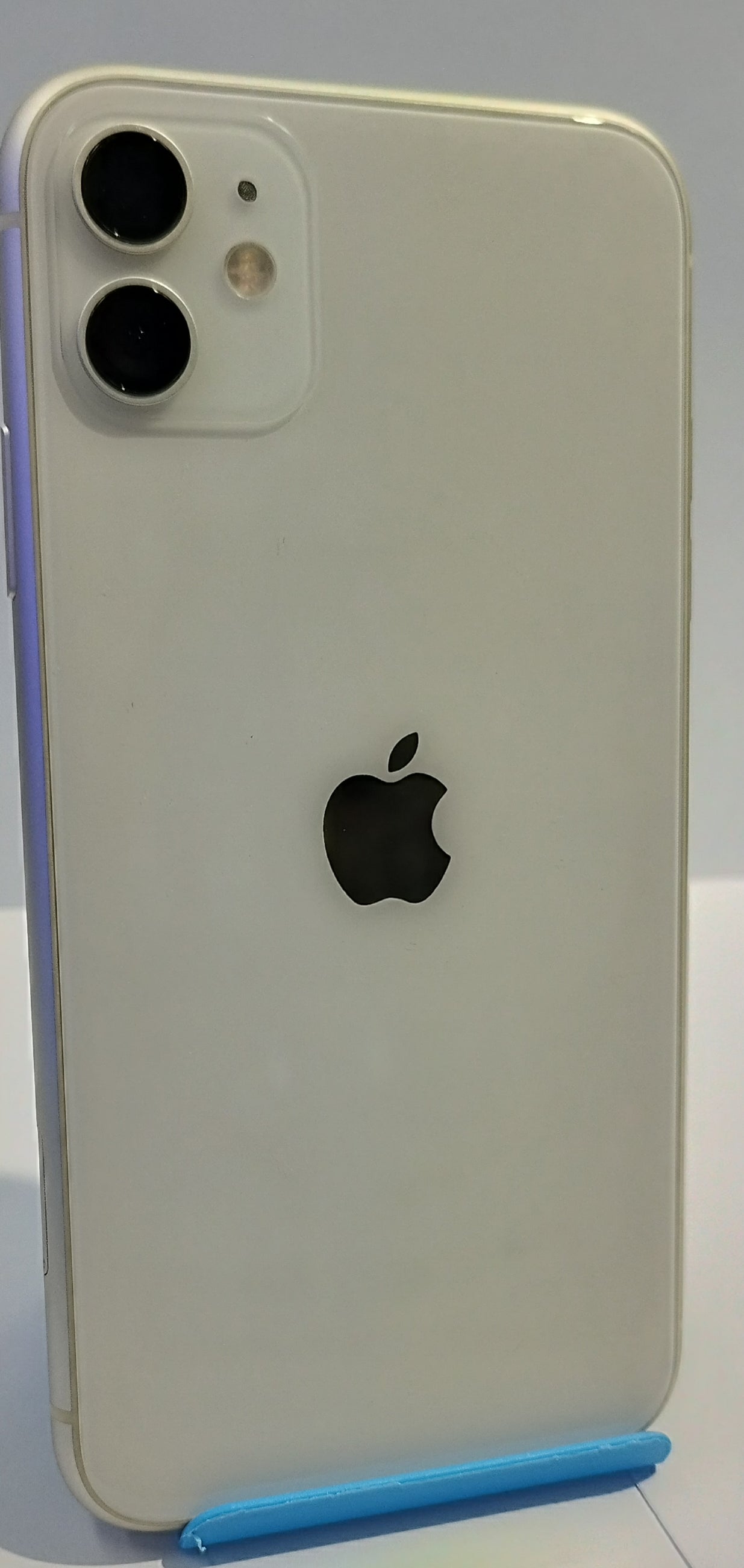 IPHONE 11 (Semi Nuevo)